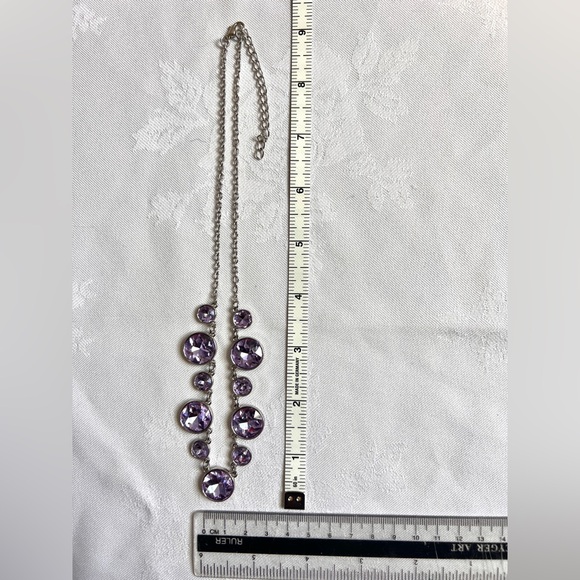 Purple rheistones silver tone Necklace earrings set by Paparazzi 18"+3" - Picture 7 of 9